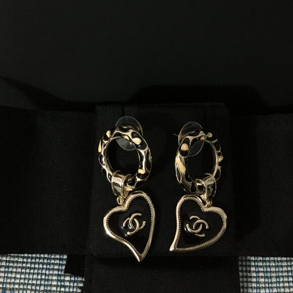 Chanel earrings - Picture 1 of 3